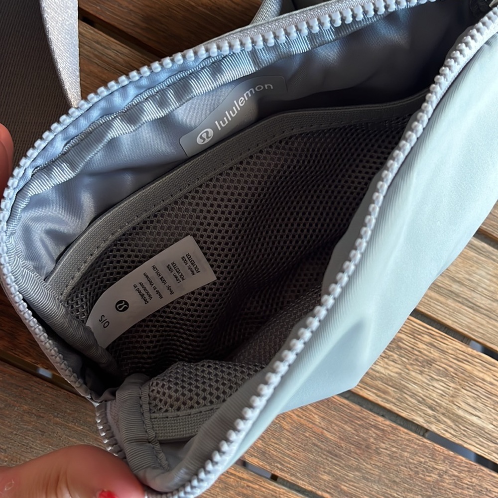 Lululemon | Everywhere Belt Bag - Picture 5 of 5